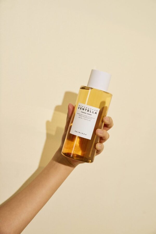SKIN 1004, MADAGASCAR CENTELLA TONING TONER 210 ML